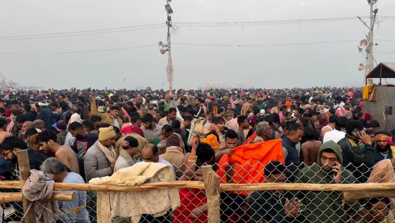 Hindistan'da Dini Festivalde İzdiham: 6 Kişi Hayatını Kaybetti