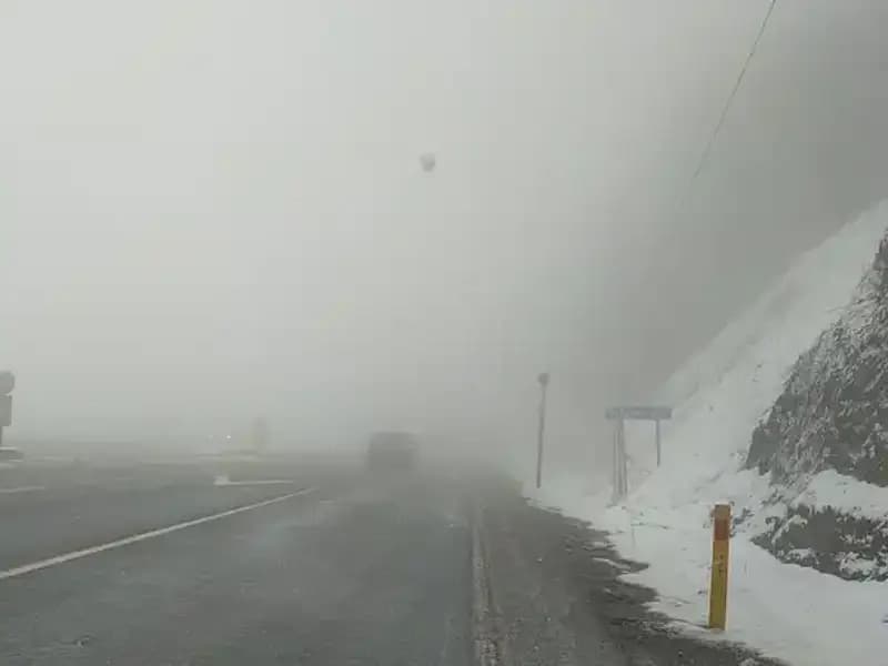 Bolu Dağı'nda Kış Koşulları: Ulaşımda Kar ve Sis Zorluğu Başlıyor