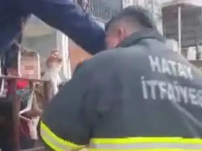 Hatay'da Şok Edici Olay: Çocuğun Koluna Demir Korkuluk Saplandı!