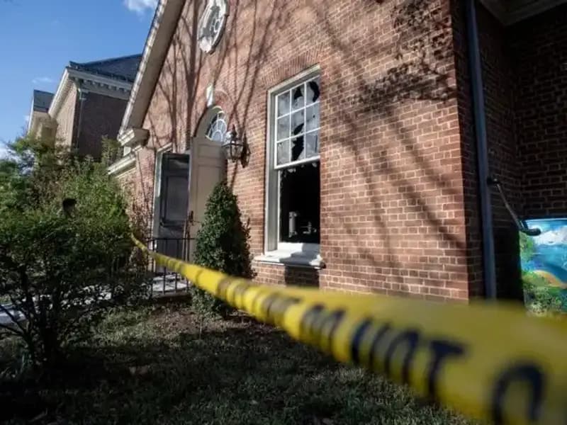 ABD'de Valinin Evinin Kundaklanması: Olayın Ardındaki Gizemli Gerçekler