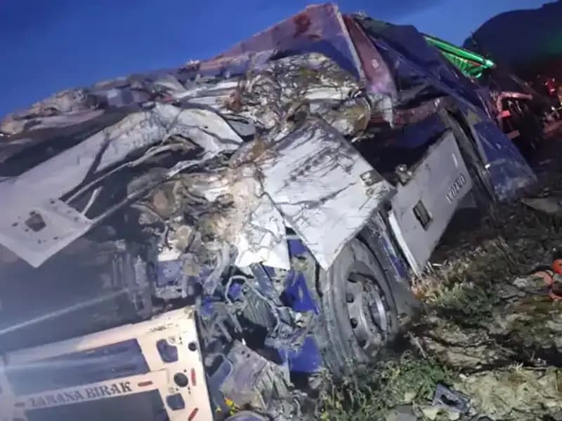 Ölüm Virajı Tekrar Can Aldı: Korkunç Kaza Detayları!