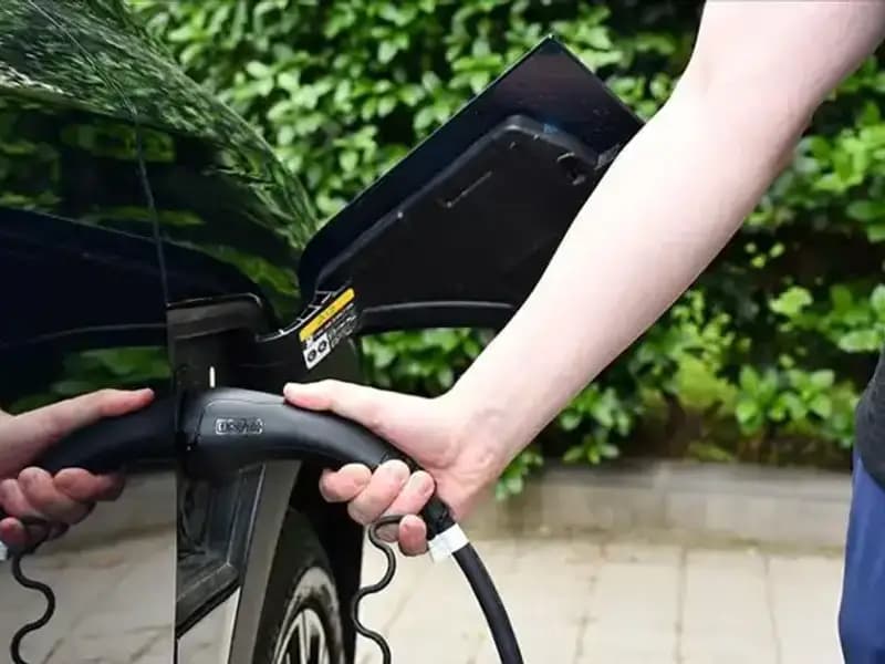 ABD'nin Gümrük Vergilerine Karşı İngiltere'den Elektrikli Araç Üreticilerine Destek Hamlesi!