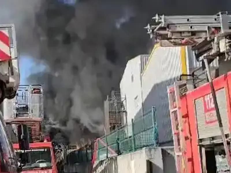Tuzla'daki Fabrika Yangını: Yangın Kontrol Altına Alındı ve Detaylar Açıklanıyor