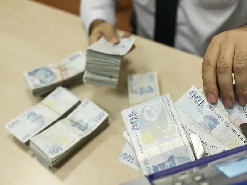 Çalışanlara İkramiye Maaşlarında Hesaplanan Ek Ödemeler Bugün Yatırıldı