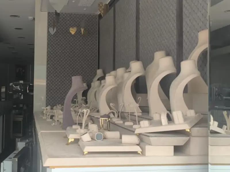 Antalya'da 50 Milyon Lira Vurgun Yapan Kuyumcu Aranıyor