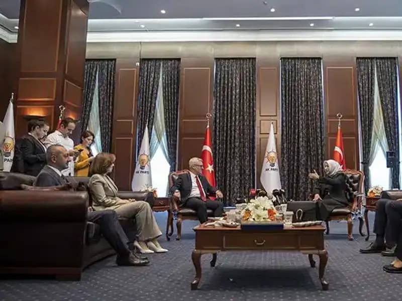 AK Parti Bayramlaşma Programı Açıklandı: CHP Neden Davet Almadı?