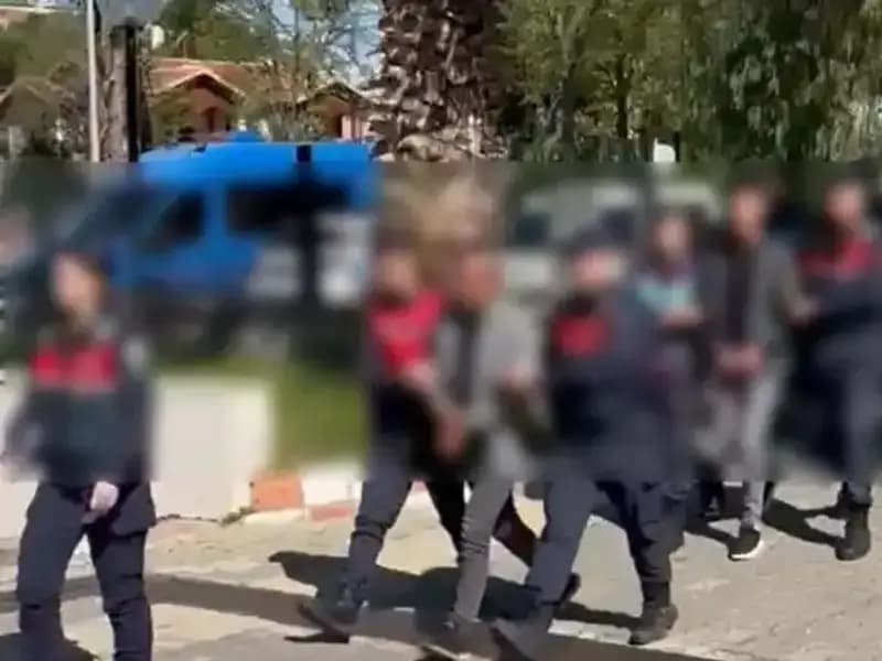 Aydın'da Şok Eden Olay: Benzinle Yaktılar, Paralarını Gasbettikleri Kurbanı Korkunç Bir Şekilde Tehdit Ettiler!