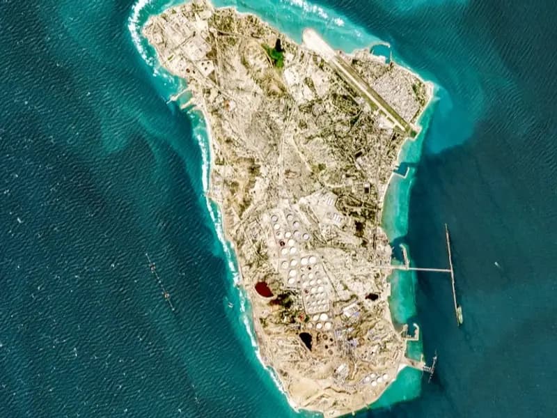 Hark Adası'na Saldırı: İran Petrol İhracatı İçin Ne Anlama Geliyor?