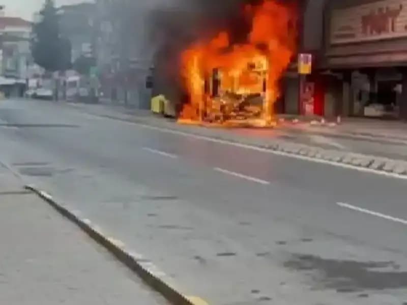 Ümraniye’de Şoke Eden Olay: Yangın anında panik ve korku dolu anlar!