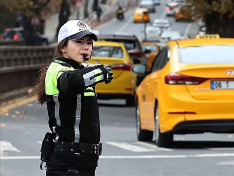 Ankara'da Trafik Kapatıyorlar!