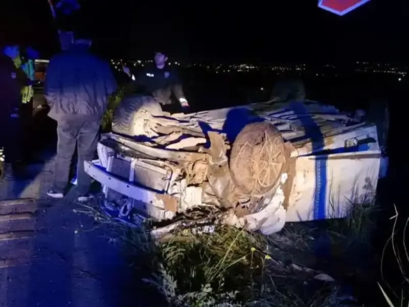 Şarampole Devrilen Araçta Feci Kaza: 1 Ölü, 3 Yaralı