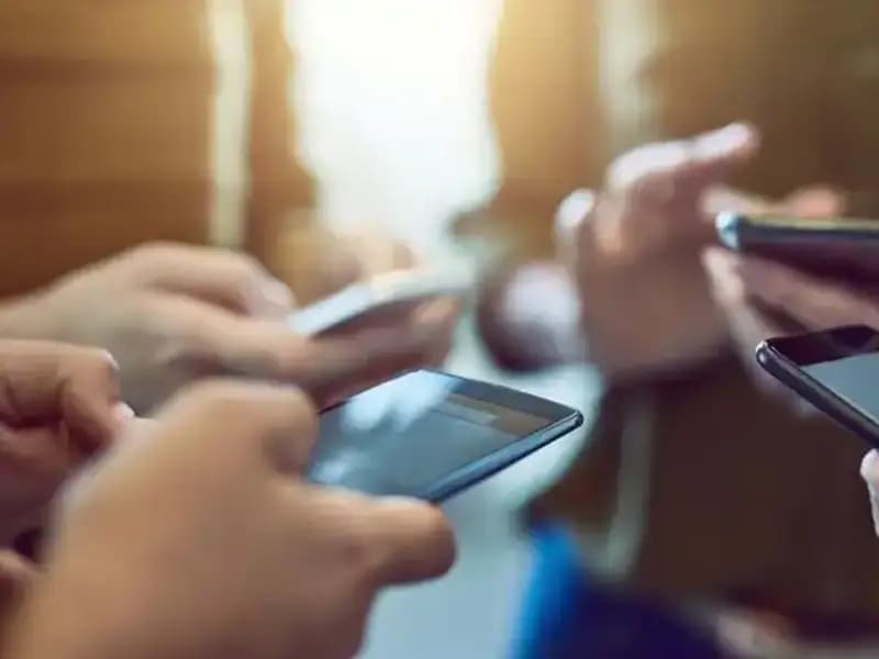 Oppo A5 Pro 4G: Uygun Fiyatlı Akıllı Telefonun Yeni Yüzü