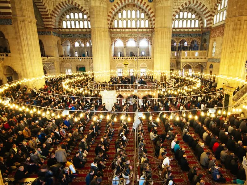 2026 Bayram Namazı Saatleri: İstanbul, Ankara ve İzmir'de Ne Zaman?