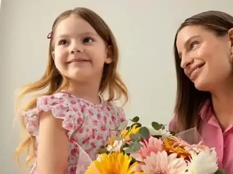 Anneler Günü: Tarihi, Anlamı ve Duygu Yüklü Kutlama Geleneği