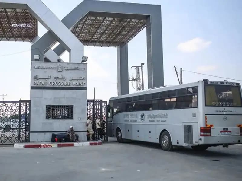 İsrail, Refah Sınır Kapısı'nı Sınırlı Geçişle Yeniden Açıyor