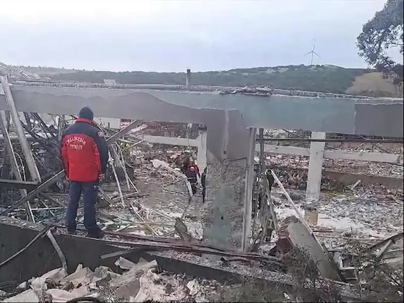 Balıkesir'de Fabrikada Patlama