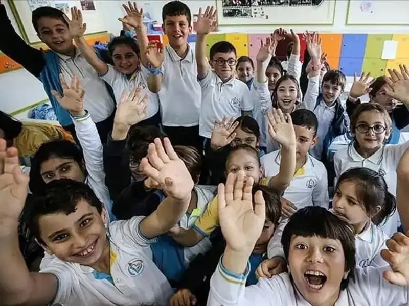 9 Günlük Tatilin Ardından Okullar Yeniden Açılıyor: Öğrencileri Neler Bekliyor?