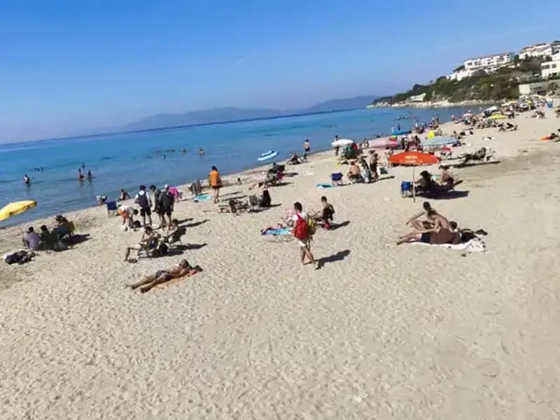 Yazın Kabusu: Sıcaklık 29 Dereceyi Geçince Plajlar Hızla Dolduruldu!