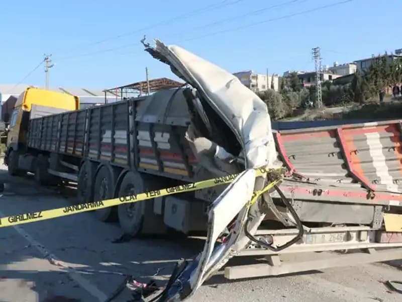 Altı Kişinin Hayatını Kaybettiği Kazada Hayatta Kalan Genç: "Gözlerimi Hastanede Açtım"