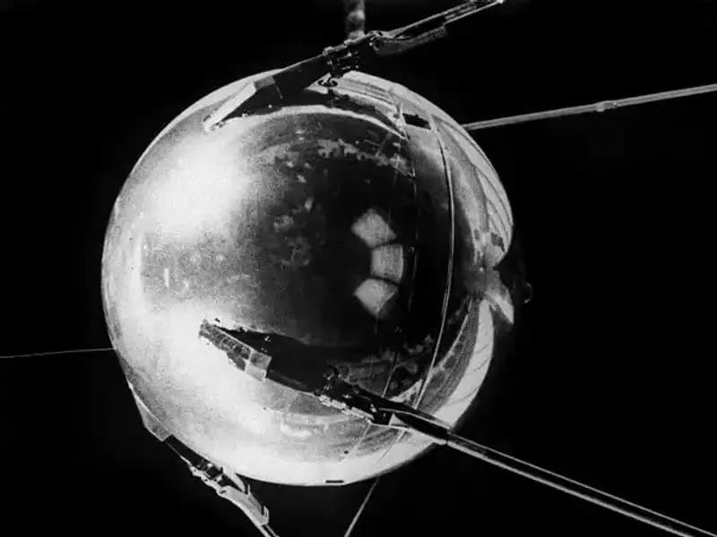 1972 Model Sovyet Uzay Aracının Kontrolsüz Düşüşü: Dünya’ya Ne Zaman İniyor?