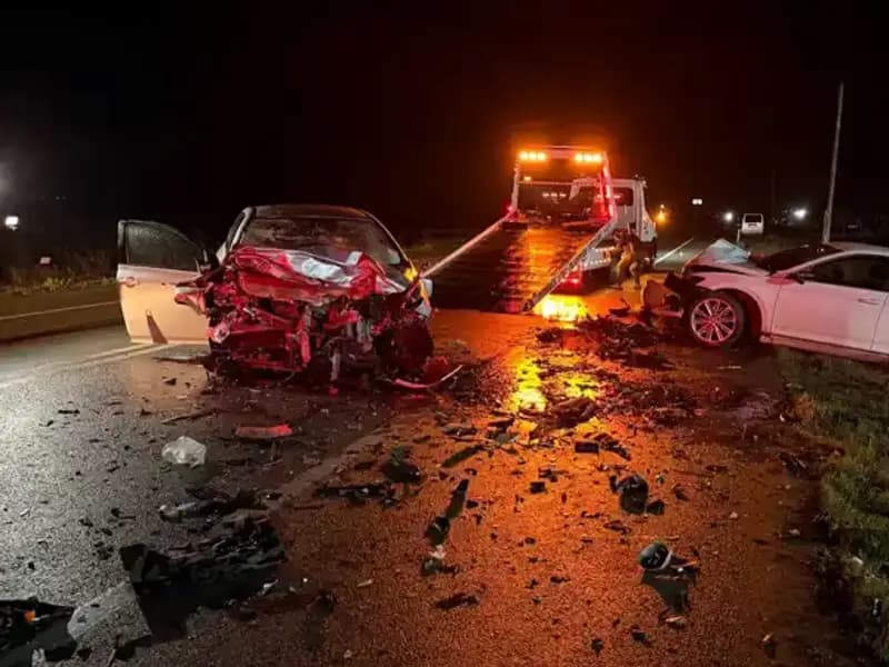 Çanakkale'de Korkunç Kaza! İki Araç Çarpıştı, 3 Kişi Hayatını Kaybetti