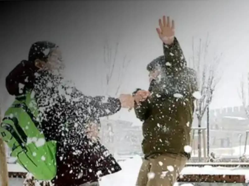 Bugün Okullar Tatil Mi? Hangi İllerde Kar Yağışı Nedeniyle Eğitim Durdu?