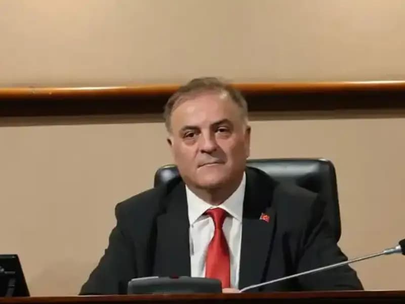 İBB Başkanvekili Nuri Aslan: Hayatı ve Siyasi Kariyeri Hakkında Bilmeniz Gerekenler