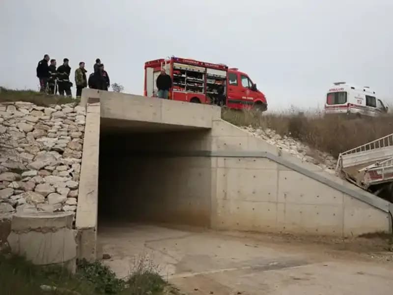 Kamyonet Alt Geçide Düşünce Yok Olmak Üzere İşte O Kaza Detayları