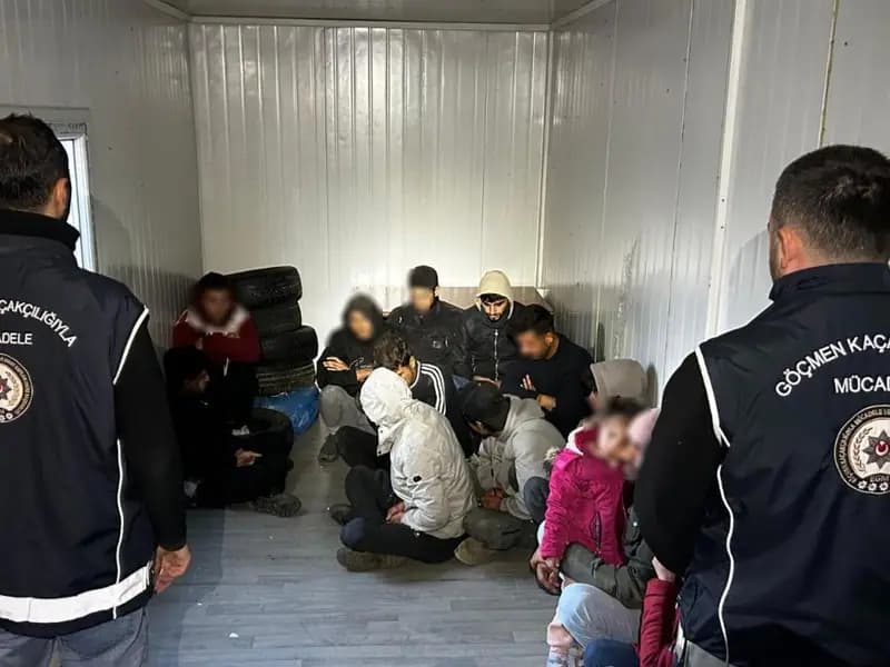 Düzensiz göçle mücadelede başarılı operasyon: 1626 düzensiz göçmen yakalandı