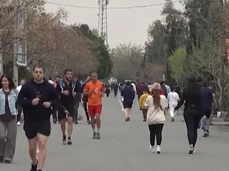 Tahran'da Savaş Ortamında Gündelik Hayat Devam Ediyor