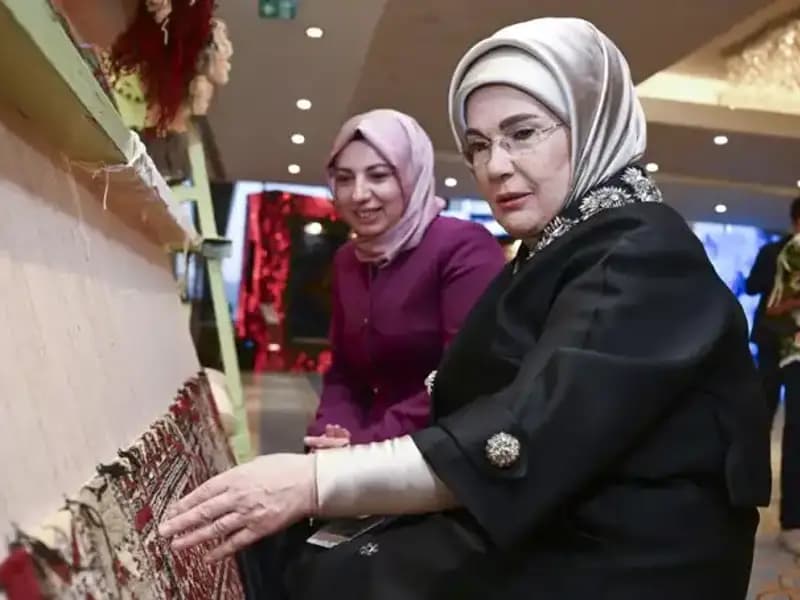 Emine Erdoğan'ın El Yapımı Halısı Açık Artırmada Satış Rekoru Kırdı