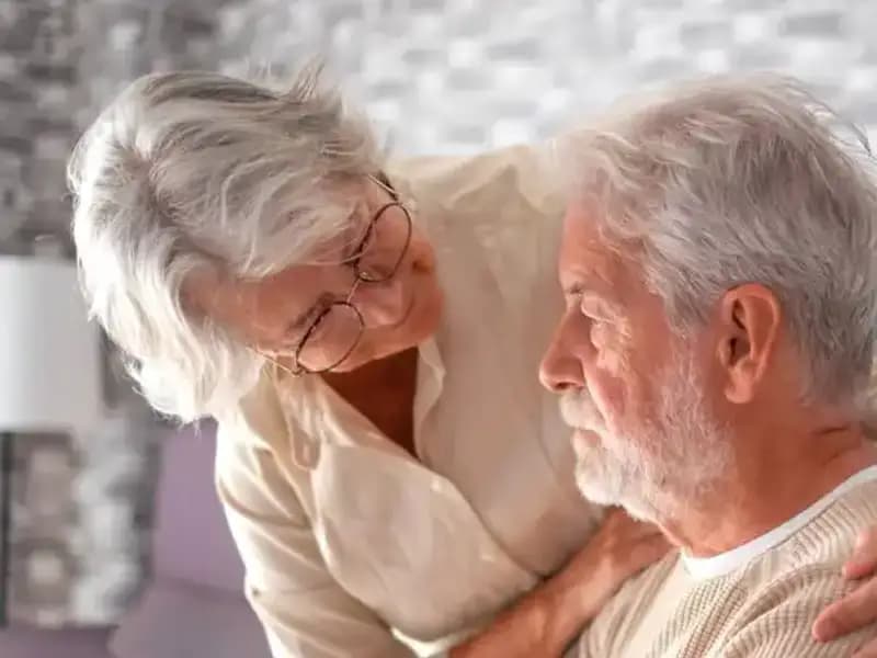 Demansın Erken Belirtilerini Tanıyın: 6 Önemli Uyarı İşareti