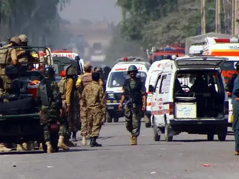 Pakistan'da Camiye Yapılan Saldırı: Yaralı Sayısı Dört Oldu