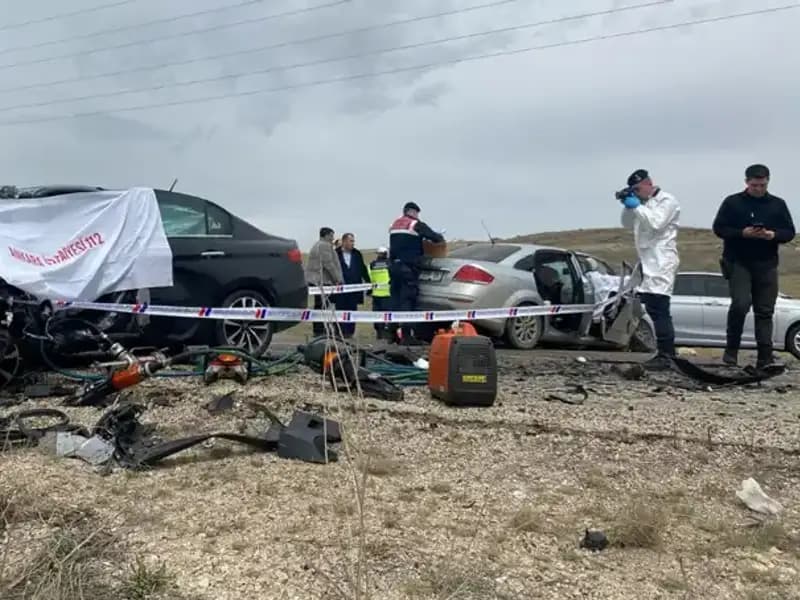 Tatilin İlk Gününde Üzücü Kaza: Beş Kişi Hayatını Kaybetti