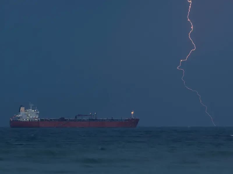 6 Arap Ülkesinde Fırtına ve Sel Uyarısı: Umman'da 7 Kayıp