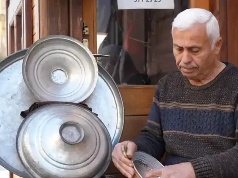 Zamanın Gerisinde Kalan Meslekler: Bir Dönemin Gözbebeği Unutuluyor