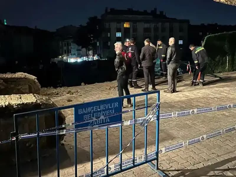 İstanbul’da İnşaat Çalışmasında Yol Çökmesi: Vatandaşlar Fark Ettikten Sonra Durum Düzeltildi