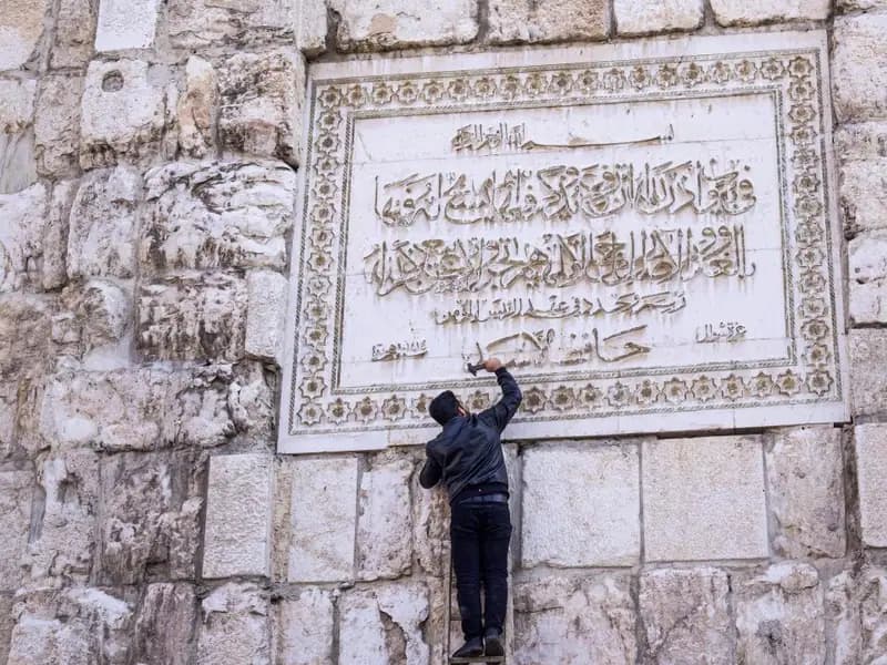 Halk Hafız Esedin Adına Coştu