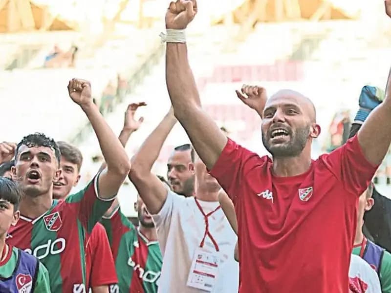 Kaf-Kaf’a İshak Müjdesi: Tecrübeli Orta Saha Sahalara Dönüyor