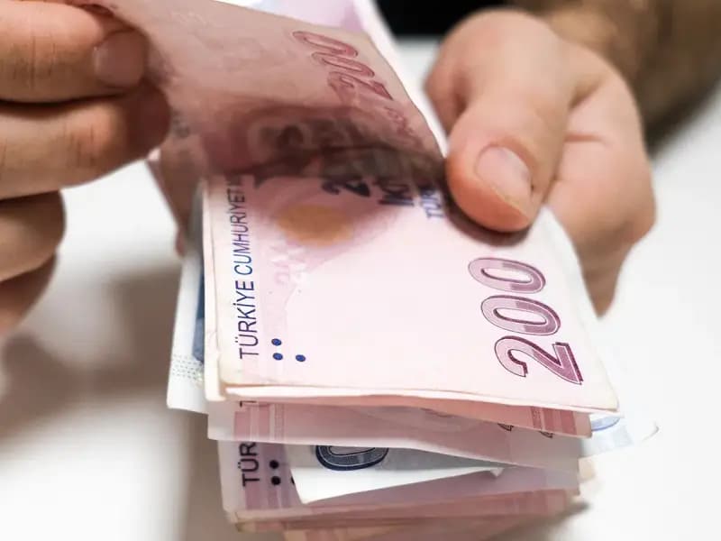 Emeklilere 29 Ekim İkramiyesi Verilecek mi? SGK Uzmanı Açıklama Yaptı