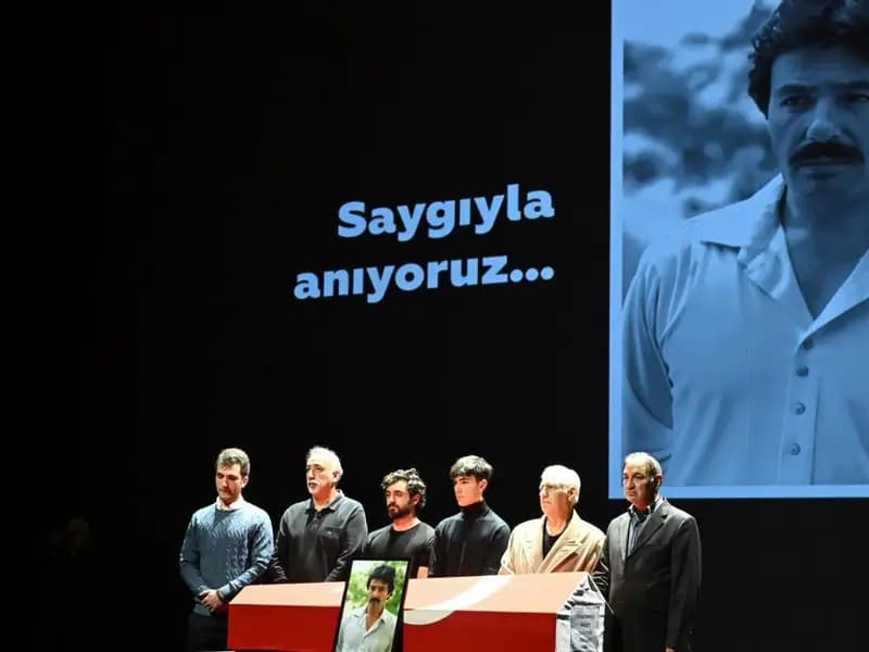 Ferdi Tayfur'un Anısına AKM'de Tören Düzenlendi