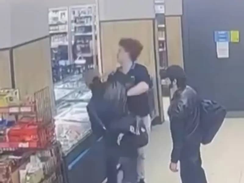 Küçükçekmece'de Market Çalışanına Şok Eden Saldırı Gerçekleşti