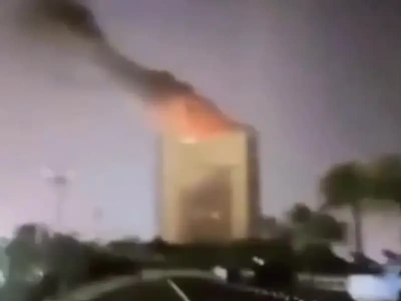 İran'ın İHA Saldırısı Kuveyt Bakanlıklar Kompleksi'nde Hasar Yaratıyor