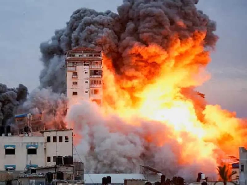 İsrail'in saldırısı CNN Türk kameralarında