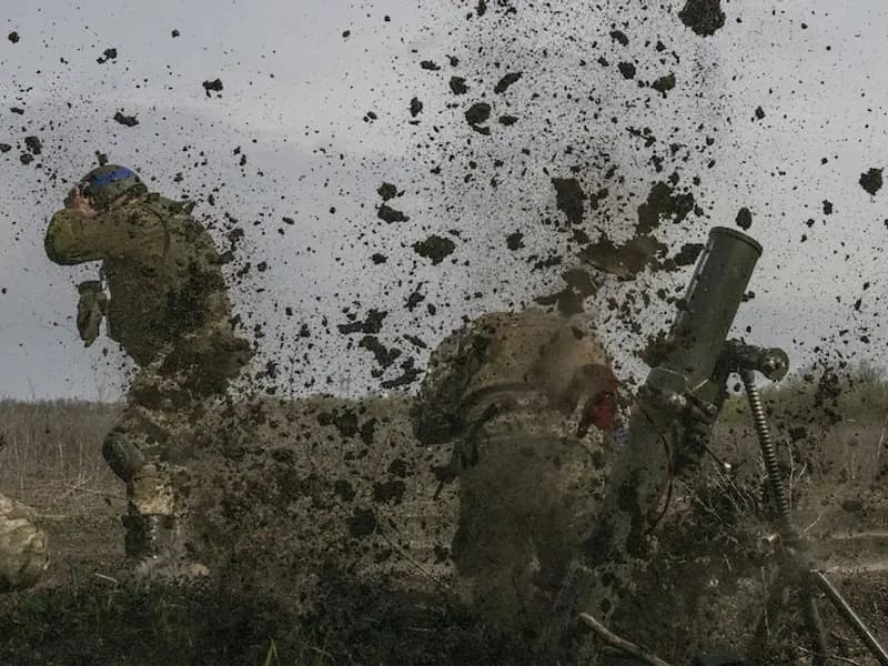 20 binden fazla Ukrayna askeri Belarus sınırında: Lukaşenko "büyük kayıplara" karşı uyardı