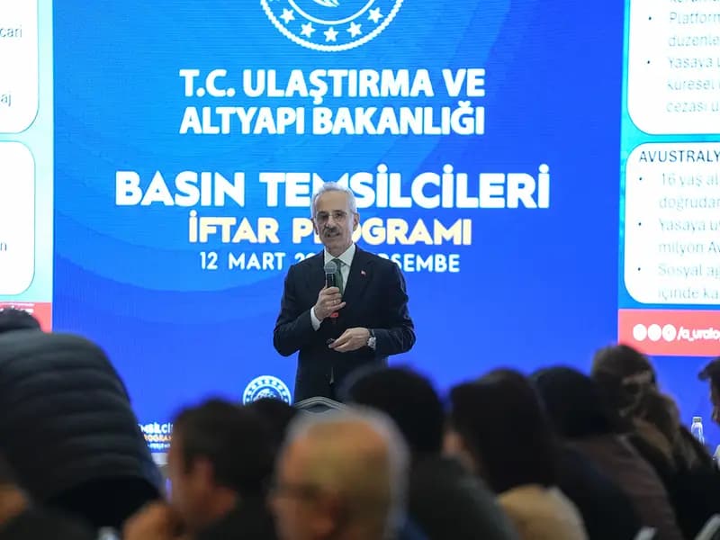 Hürmüz Boğazı'ndaki Türk Gemileri İçin Ulaştırma Bakanı'ndan Açıklama