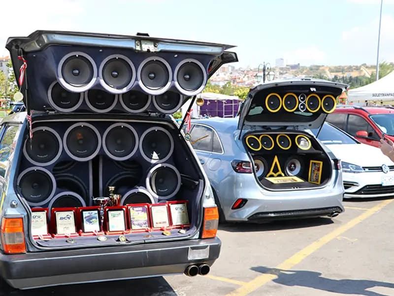 Araçlarda Multimedya ve Ses Sistemleri İçin Yeni Düzenlemeler