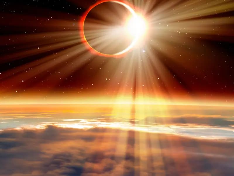 Güneş Tutulması Gökyüzünde 'Ateş Çemberi' Görsel Şöleni Sunuyor