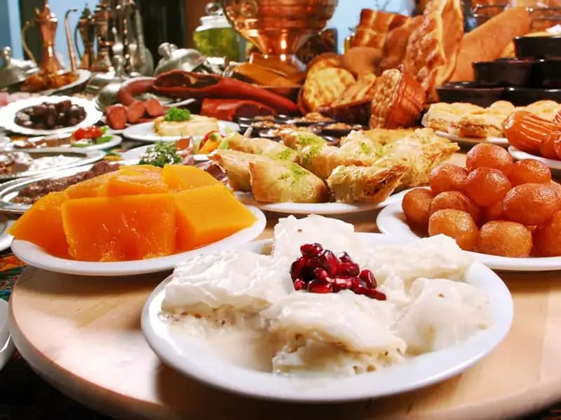 Bayram Sofralarında Sağlıklı Beslenme Önerileri