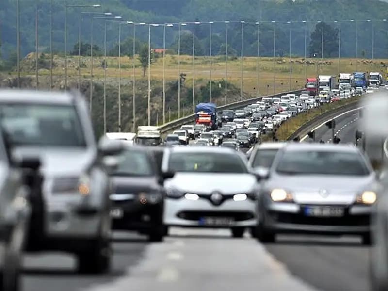 Bayram Trafiğinde Yeni Hız Limitleri ve Cezalar Dikkat Çekiyor